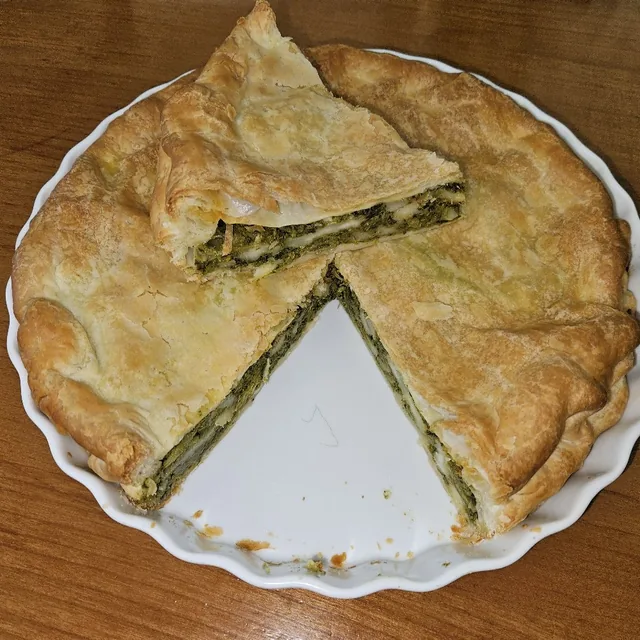 Torta rustica ripiena di verdure